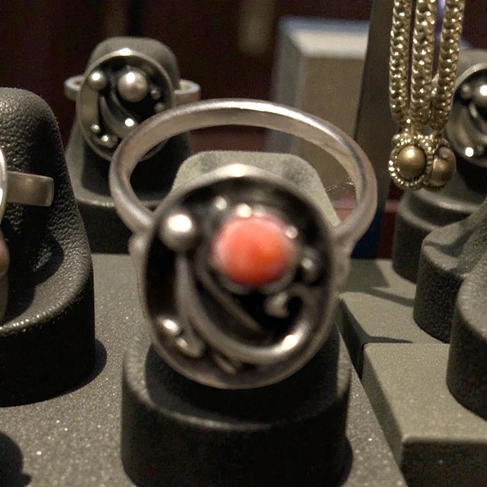 Handarbeit Otto Hahn Vintage “835” Silver Ring with Coral Accent size 8 - Picture 3 of 8